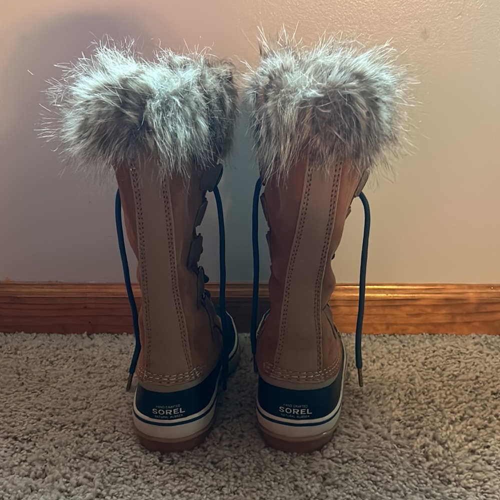 Sorel Joan of Arctic - Picture 3 of 6